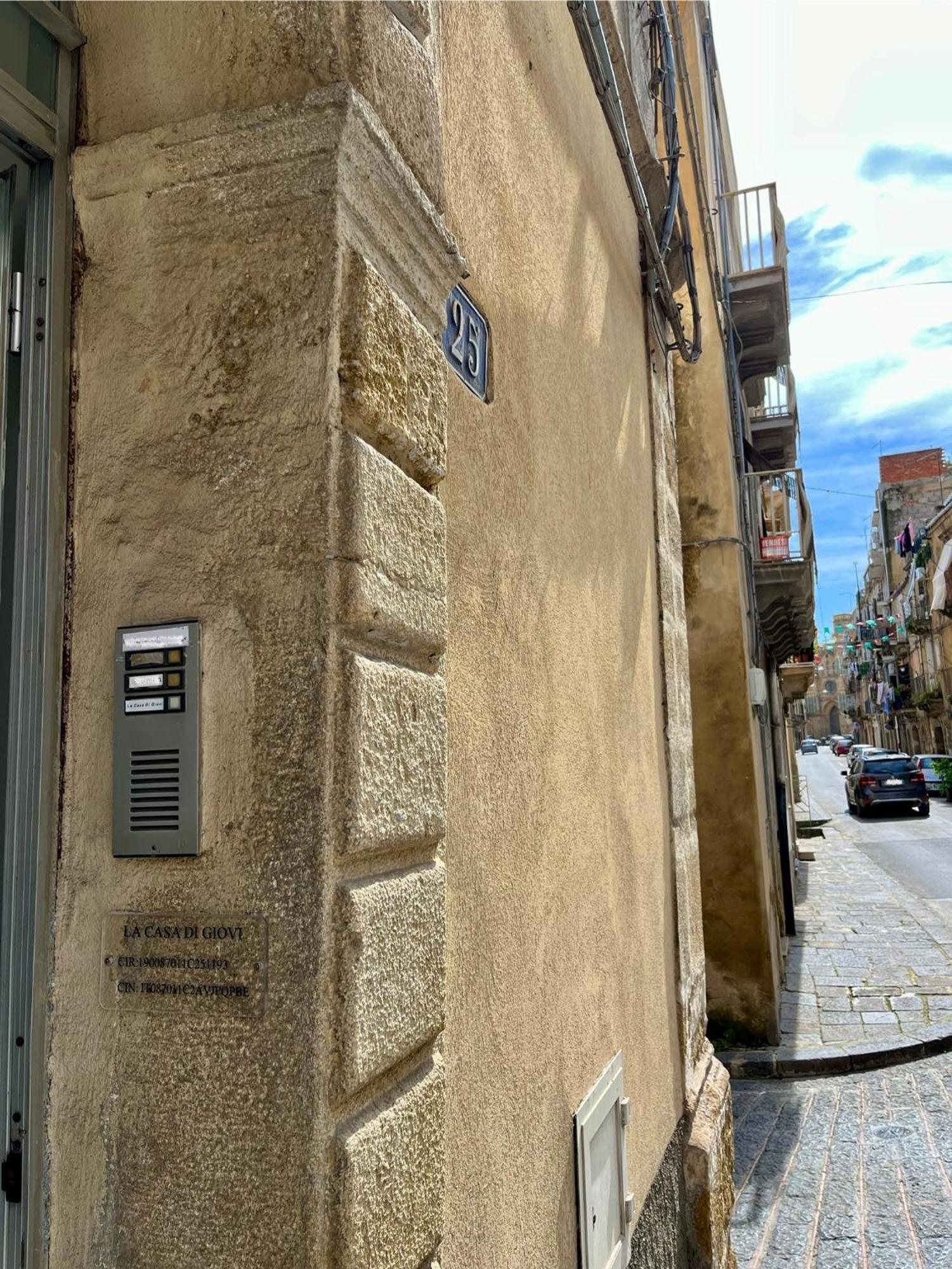 Casa Di Giovi Appartement Caltagirone Buitenkant foto